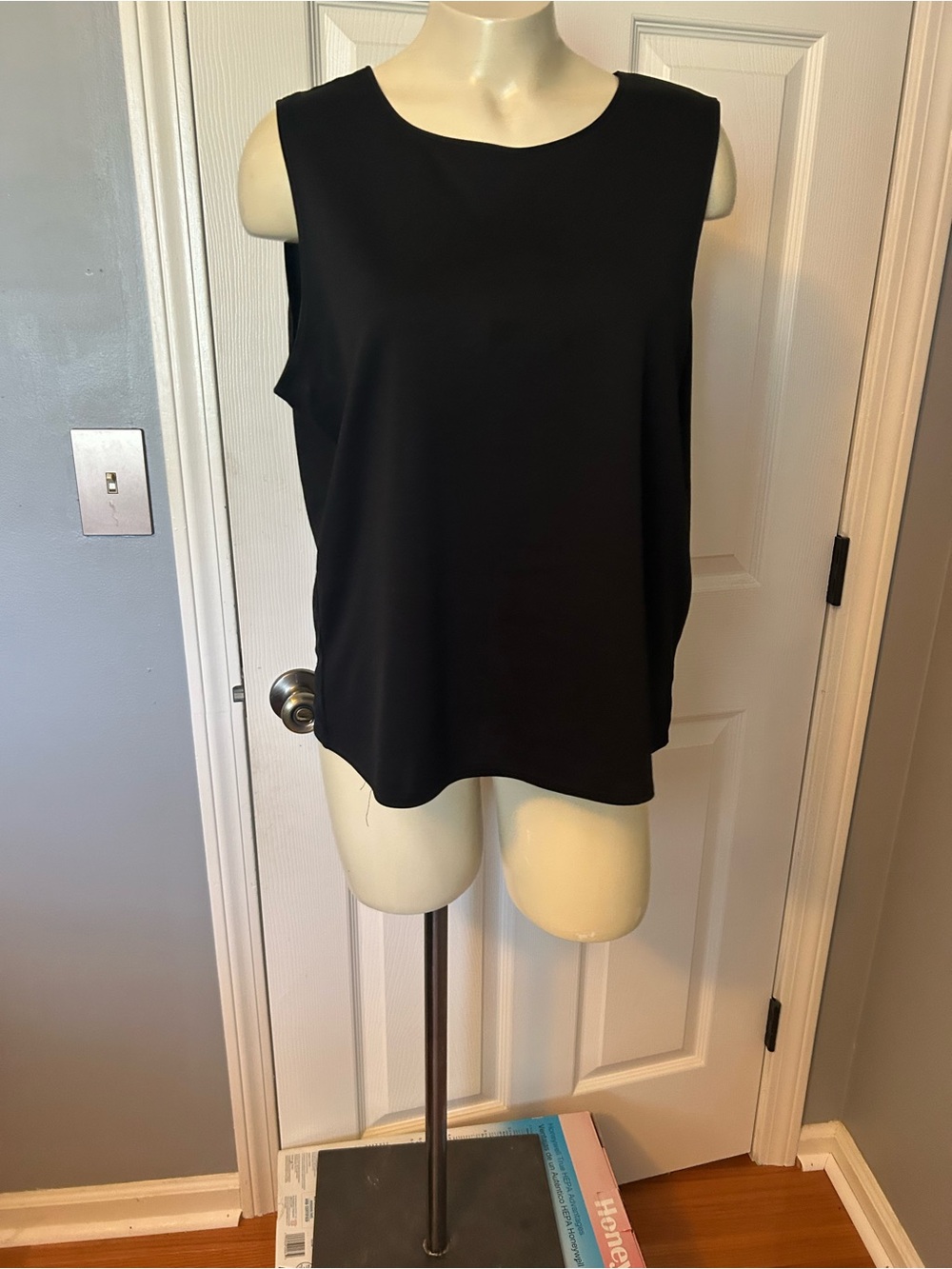 Notations Black Sleeveless Shell Tank Top